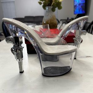 New never worn Pleaser Women's Revolver 702 Gun Heel Sandals, size 10